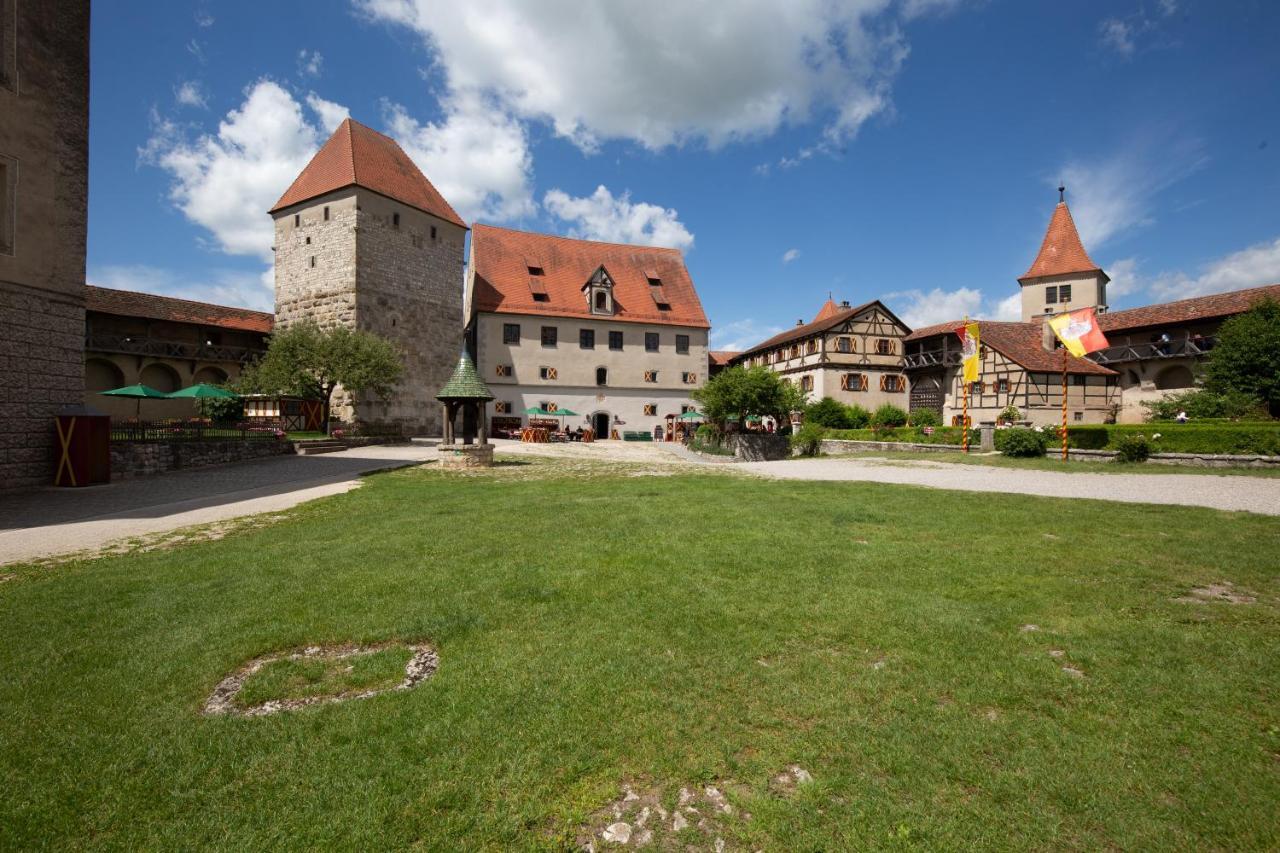Schlosshotel Harburg Exterior foto