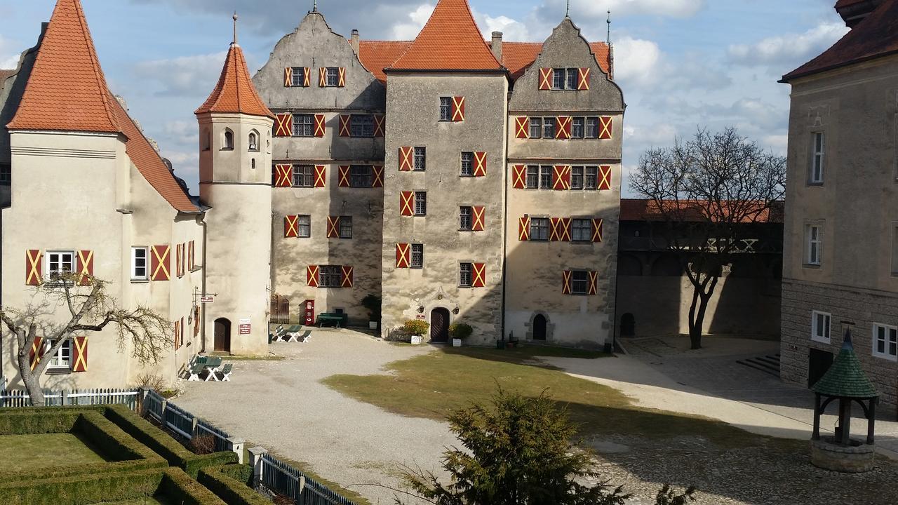 Schlosshotel Harburg Harburg  Exterior foto